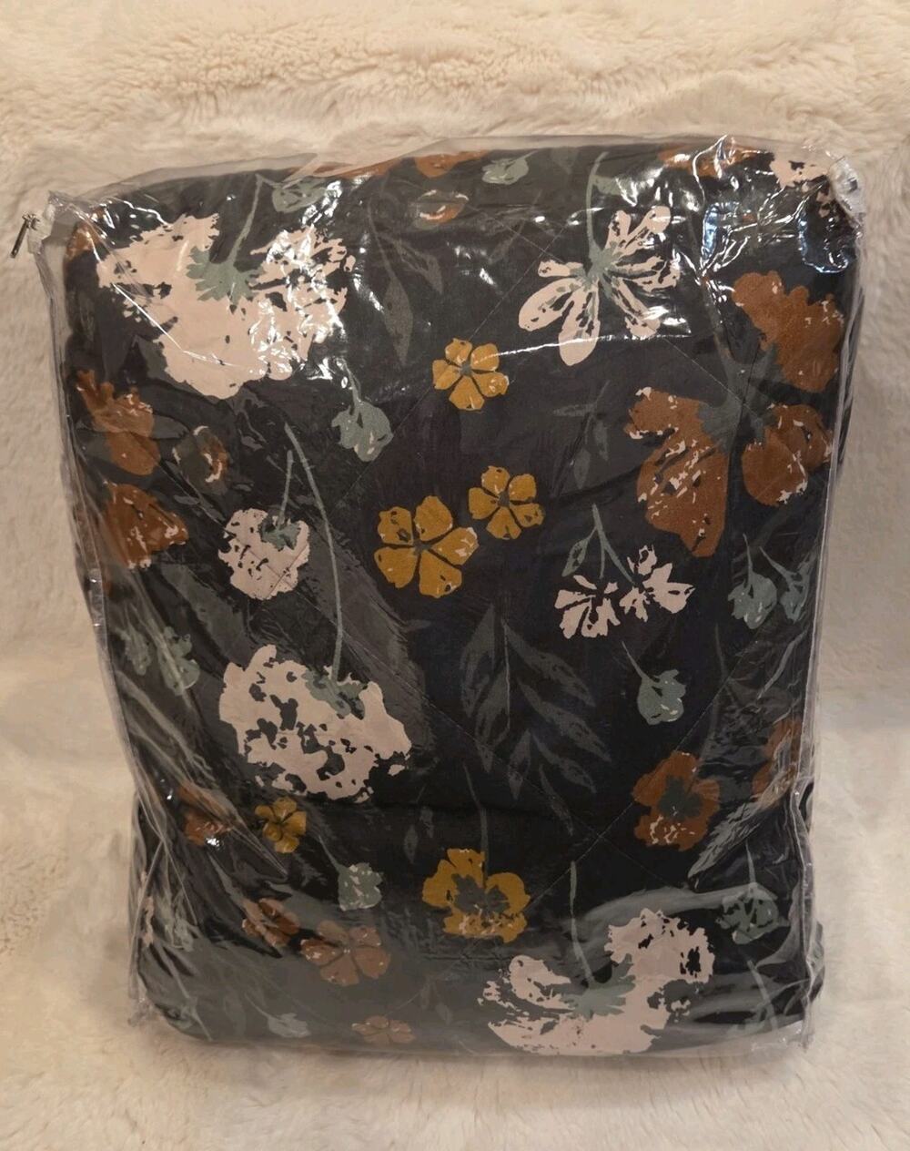 Berkshire Life Reversible Down Alternative Blanket Floral Charcoal Gray king